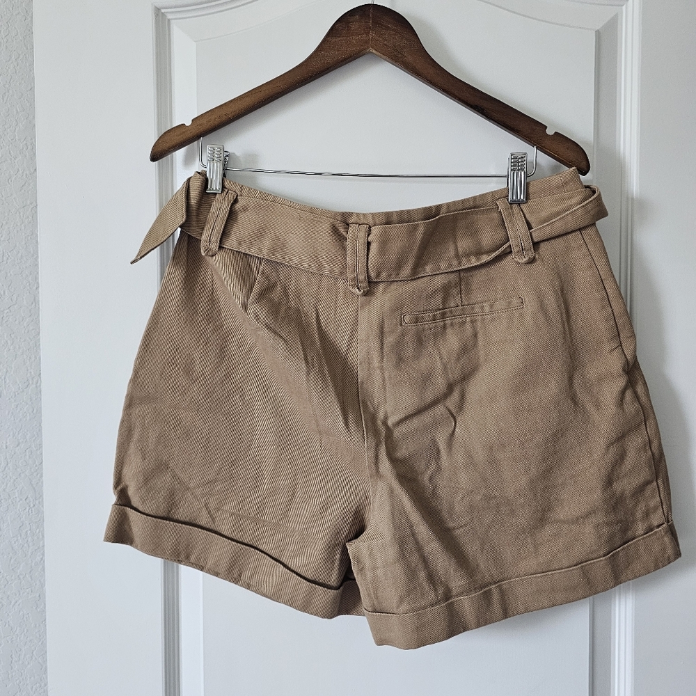 High Waist Pleated Tan Women Shorts Size 10 - Picture 9 of 11
